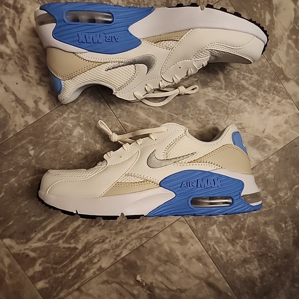 New Nike Air Max Excee Summit White University Blue CD5432-128 Women's Size 9.5